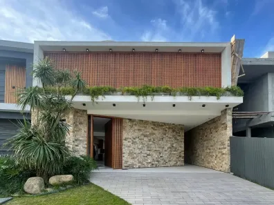 Sobrado com 4 Quartos à venda, 263m² no Remanso, Xangri-lá