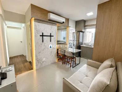 Apartamento com 2 Quartos para alugar, 48m² no Zona 03, Maringá