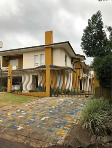 Casa de Condomínio com 4 Quartos para alugar, 360m² no Centro, Cascavel