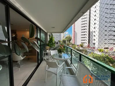 Apartamento com 4 Quartos à venda, 196m² no Casa Amarela, Recife