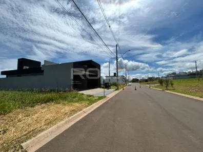 Lote/Terreno à venda, 240m² no Jardim Jockey Clube, São Carlos