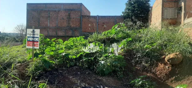 Lote/Terreno à venda, 250m² no Jardim Colúmbia D, Londrina