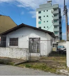 Casa com 5 Quartos à venda, 240m² no Barreiros, São José