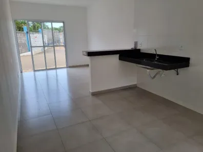 Casa com 2 Quartos à venda, 50m² no Loteamento Residencial Pequis, Uberlândia