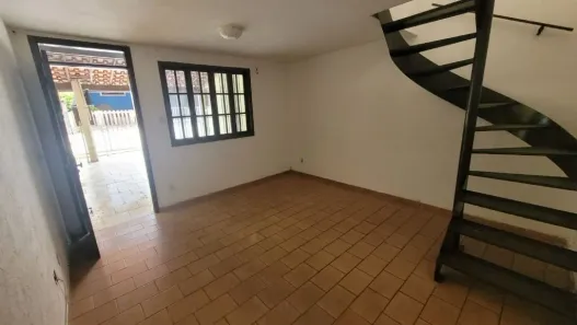 Casa com 2 Quartos para alugar, 83m² no Jardim Alvorada, Nova Iguaçu