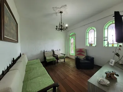 Casa com 4 Quartos à venda, 228m² no Caiçara-Adelaide, Belo Horizonte