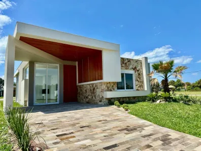 Casa de Condomínio com 4 Quartos à venda, 300m² no Arroio Teixeira, Capão da Canoa