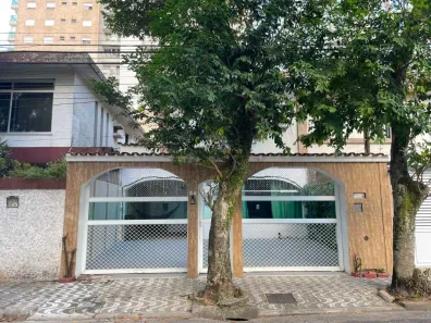 Sobrado com 3 Quartos para alugar, 148m² no Ponta da Praia, Santos