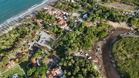 Lote/Terreno à venda, 1722m² no Maracaipe, Ipojuca
