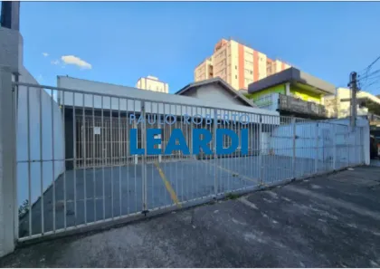 Casa com 5 Quartos à venda, 200m² no Jardim São Dimas, São José dos Campos