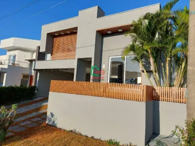 Casa de Condomínio com 3 Quartos para alugar, 240m² no Pinheirinho, Vinhedo