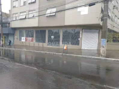 Ponto Comercial para alugar, 450m² no Santo Antônio, Porto Alegre