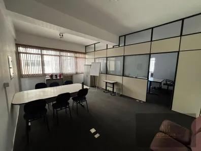 Sala Comercial para alugar, 76m² no Bosque, Campinas