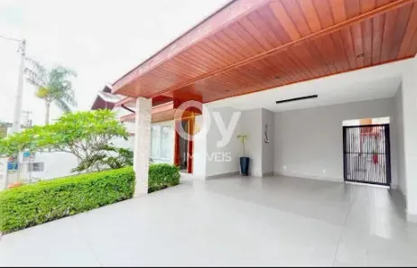 Casa com 5 Quartos para alugar, 200m² no Urbanova, São José dos Campos