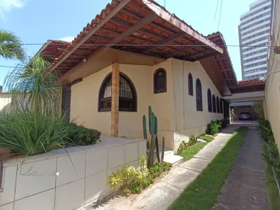 Casa com 5 Quartos à venda, 200m² no Fátima, Fortaleza