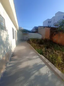 Casa com 2 Quartos para alugar, 90m² no Monte Azul, Pouso Alegre