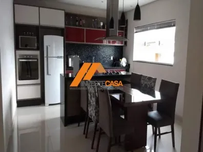 Sobrado com 4 Quartos à venda, 245m² no Vila Hortência, Sorocaba