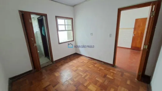 Casa com 2 Quartos para alugar, 55m² no Saúde, São Paulo