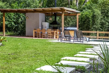 Sobrado com 4 Quartos para alugar, 260m² no Maresias, São Sebastião