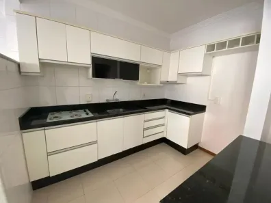 Apartamento com 2 Quartos para alugar, 66m² no América, Joinville