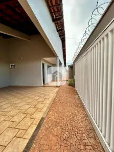 Casa com 4 Quartos para alugar, 240m² no Morada da Colina, Uberlândia