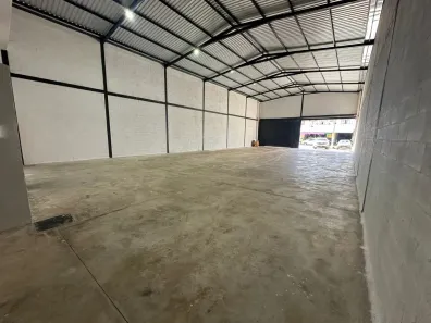 Galpão/Depósito/Armazém com 1 Quarto para alugar, 415m² no Setor Sudoeste, Goiânia