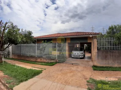 Casa com 3 Quartos à venda, 144m² no Parque Hortência, Maringá