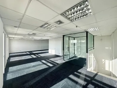 Sala Comercial para alugar, 145m² no Jardim Promissão, São Paulo