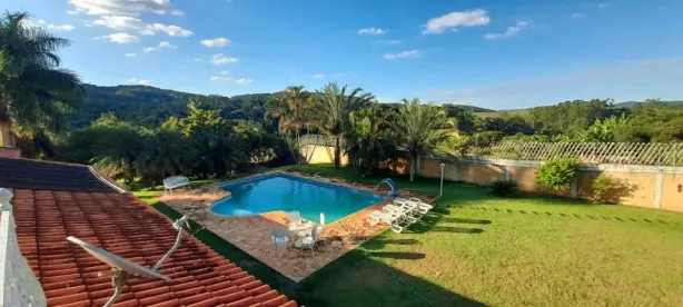 Fazenda/Sítio com 3 Quartos à venda, 301m² no Recanto dos Pássaros, Itatiba