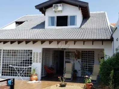 Sobrado com 3 Quartos à venda, 215m² no Califórnia, Londrina