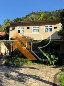 Casa com 3 Quartos para alugar, 331m² no Itacoatiara, Niterói