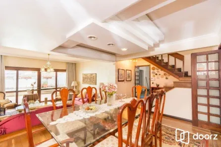 Casa com 4 Quartos à venda, 333m² no Passo da Areia, Porto Alegre