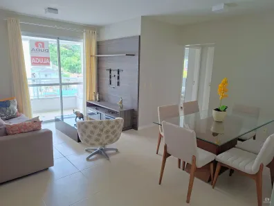 Apartamento com 2 Quartos para alugar, 81m² no Itacorubi, Florianópolis