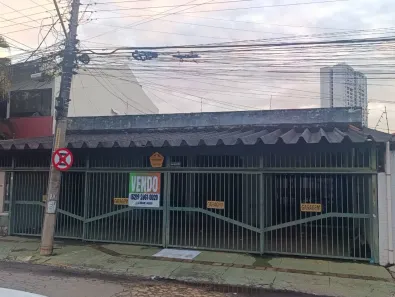 Casa com 3 Quartos à venda, 365m² no Setor Coimbra, Goiânia