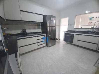 Sobrado com 3 Quartos à venda, 160m² no Vila Serralheiro, São Paulo