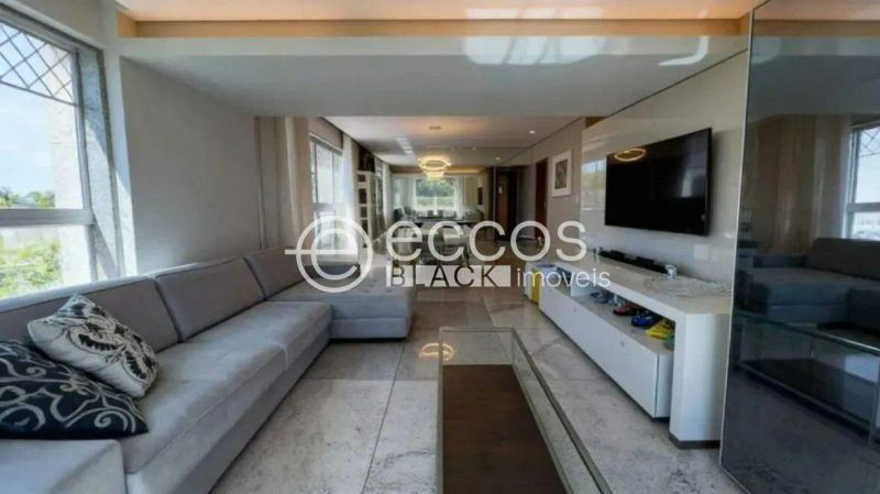 Apartamento com 4 quartos — Santa Efigênia, Belo Horizonte