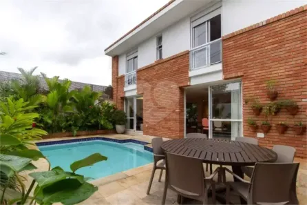 Casa de Condomínio com 4 Quartos para alugar, 510m² no Jardim Sílvia (Zona Oeste), São Paulo