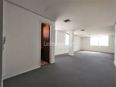 Sala Comercial para alugar, 64m² no Santana, Porto Alegre