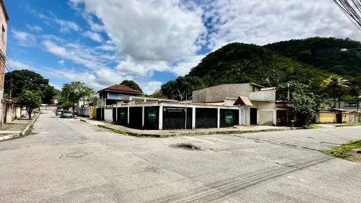 Galpão/Depósito/Armazém à venda, 250m² no Paiol, Guapimirim