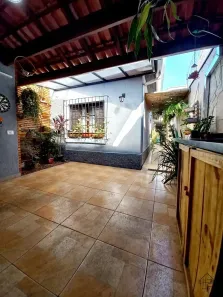 Casa com 2 Quartos à venda, 110m² no Jardim Sabiá, Cotia