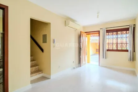 Casa de Condomínio com 3 Quartos para alugar, 95m² no Partenon, Porto Alegre