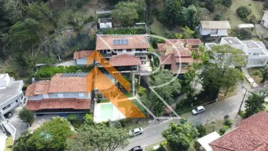 Casa de Condomínio com 4 Quartos à venda, 562m² no Itaipu, Niterói