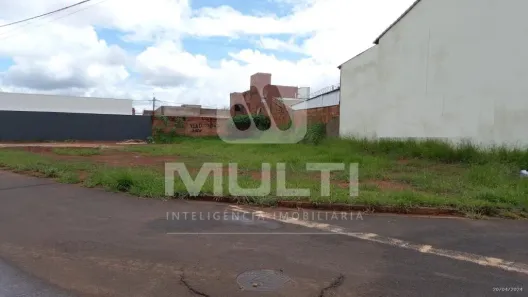 Lote/Terreno com 1 Quarto à venda, 632m² no Novo Mundo, Uberlândia