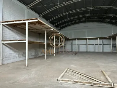 Galpão/Depósito/Armazém com 2 Quartos para alugar, 740m² no Jardim Satélite, São José dos Campos