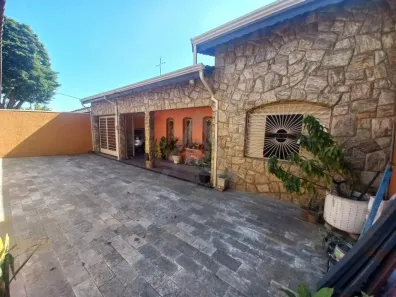 Casa com 3 Quartos à venda, 142m² no Vila Pompéia, Campinas
