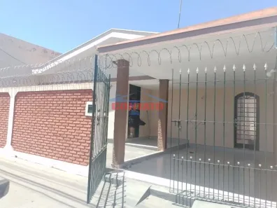 Casa com 2 Quartos para alugar, 250m² no Vila Monteiro (Gleba I), São Carlos