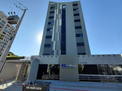 Apartamento com 2 Quartos para alugar, 80m² no Zona 07, Maringá