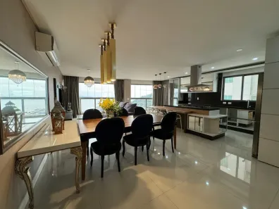 Apartamento com 3 Quartos para alugar, 183m² no Centro, Balneário Camboriú
