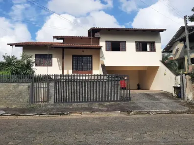 Casa com 3 Quartos à venda, 180m² no Vila Lenzi, Jaraguá do Sul