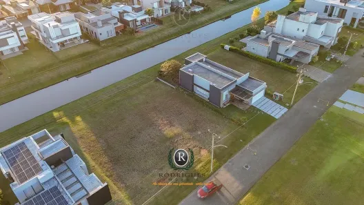 Lote/Terreno à venda, 420m² no Torres, Torres